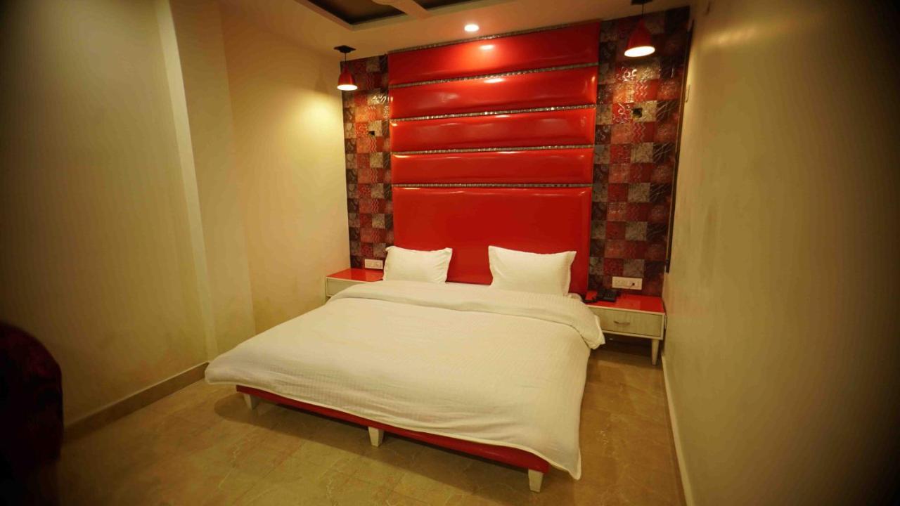 Yamunānagar Hotel Soluxe מראה חיצוני תמונה