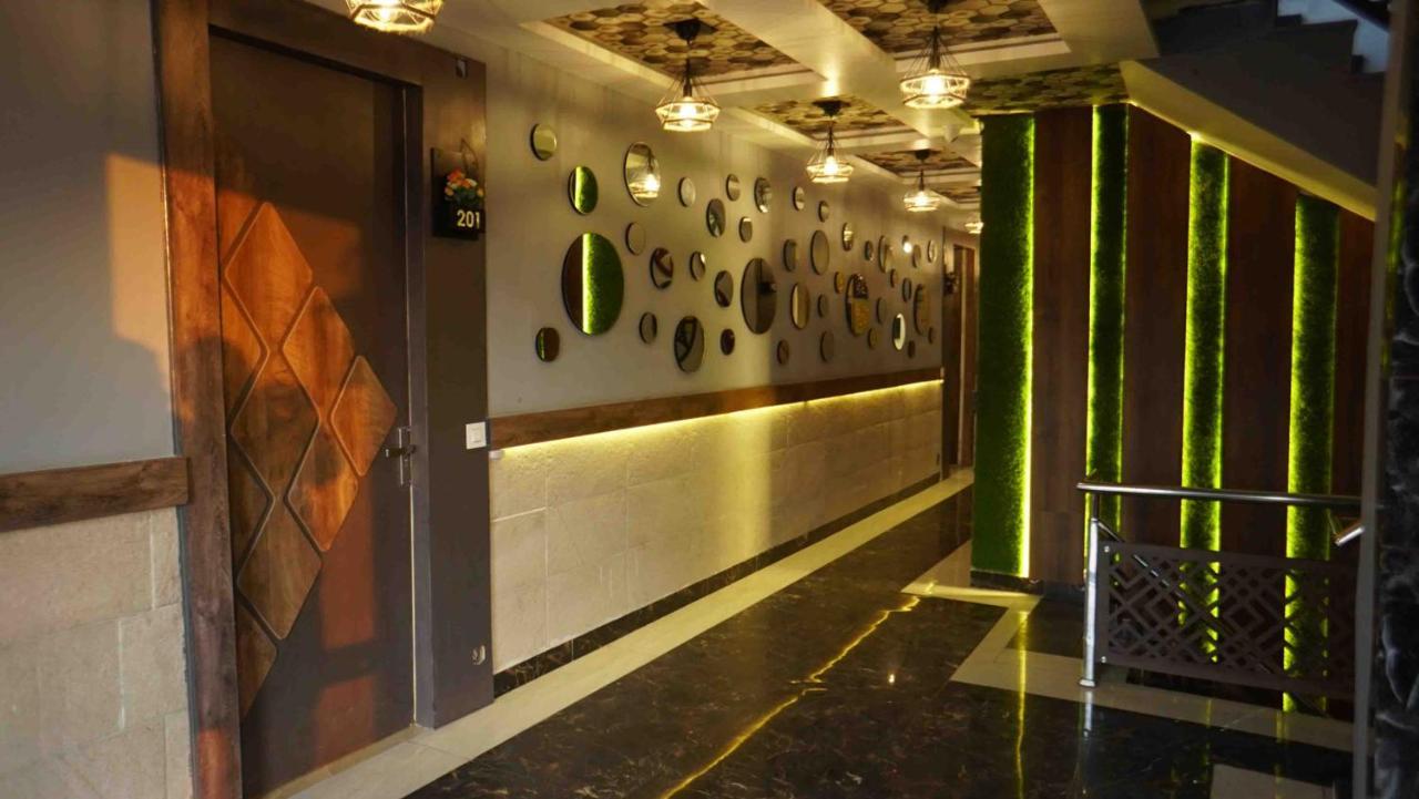Yamunānagar Hotel Soluxe מראה חיצוני תמונה