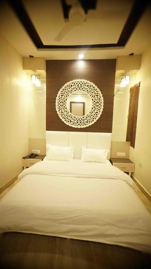 Yamunānagar Hotel Soluxe מראה חיצוני תמונה