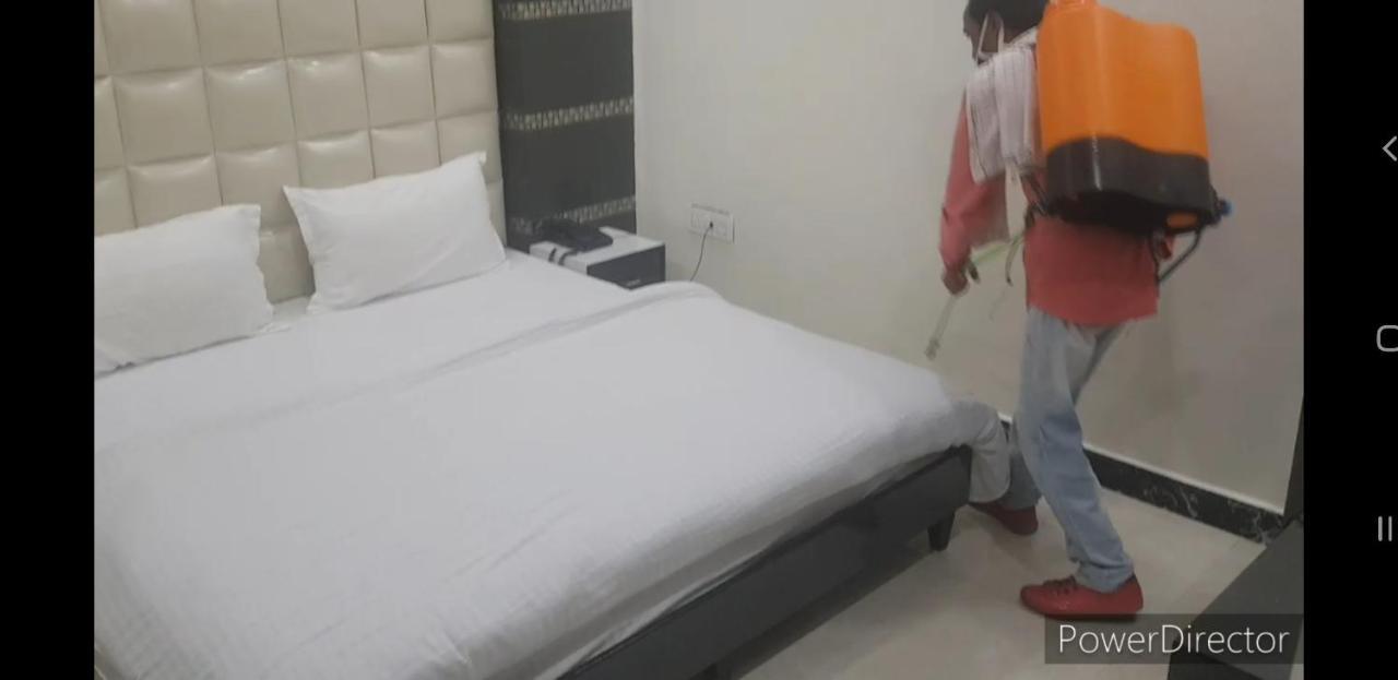 Yamunānagar Hotel Soluxe מראה חיצוני תמונה
